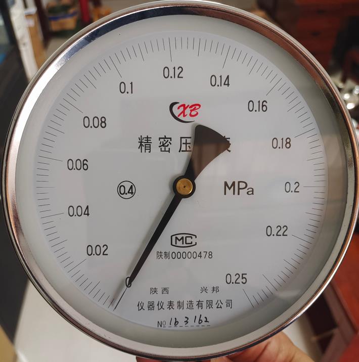 精密壓力表YB-150, 0.4級，0.25級，-0.1-0-100MPA